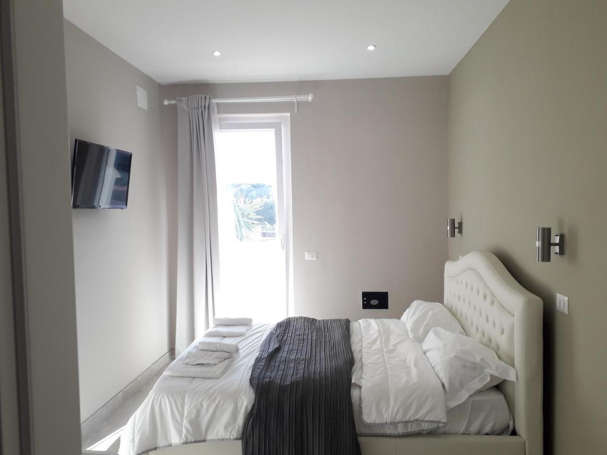 B&B Purple Italy Fiumicino Exterior photo